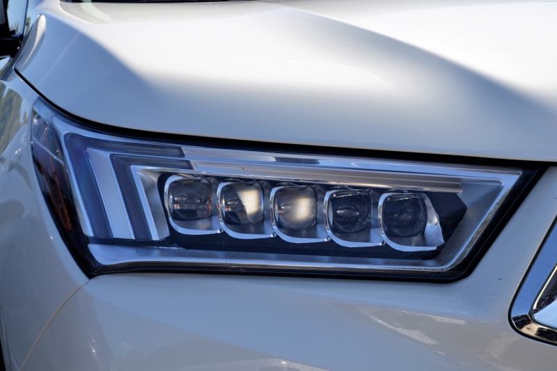 automobile-ROQUEBRUNE SUR ARGENS-min_acura-headlamp-2834131